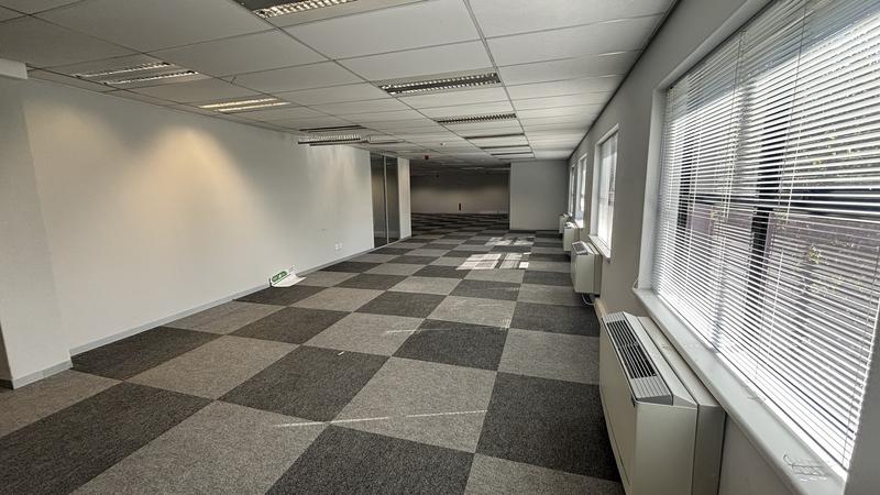 To Let commercial Property for Rent in Mowbray Western Cape